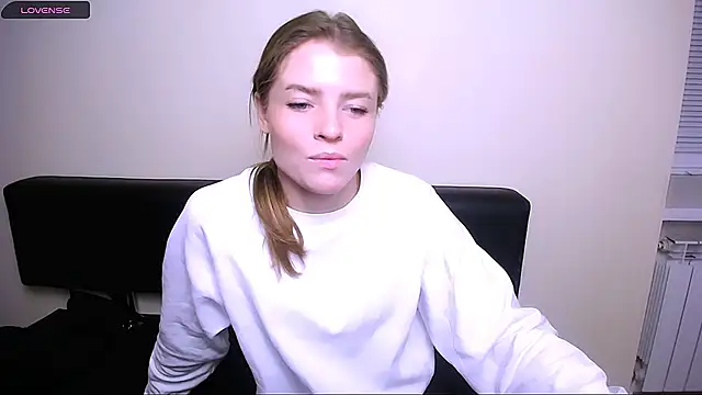 Snapshot of MissOliviaa_ chatting on 14, 12, 2024 MissOliviaa online show from 14, 12, 2024