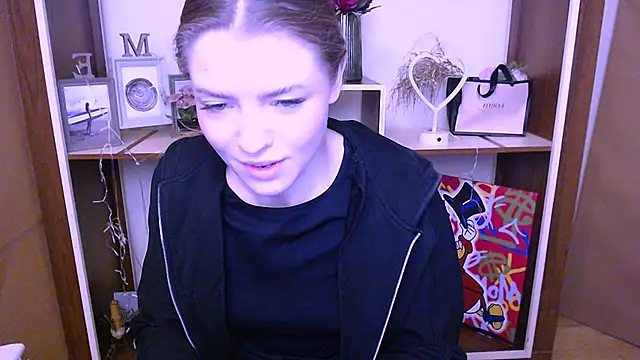 Snapshot of MissOliviaa_ chatting on 24, 12, 2024 MissOliviaa online show from 24, 12, 2024