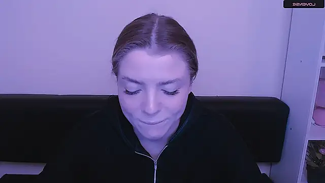 Snapshot of MissOliviaa_ chatting on 30, 12, 2024 MissOliviaa online show from 30, 12, 2024