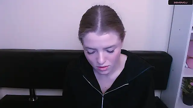 Snapshot of MissOliviaa_ chatting on 3, 1, 2025 MissOliviaa online show from 3, 1, 2025