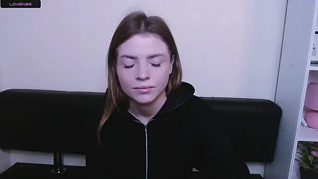 Snapshot of MissOliviaa_ chatting on 8, 1, 2025 MissOliviaa online show from 8, 1, 2025