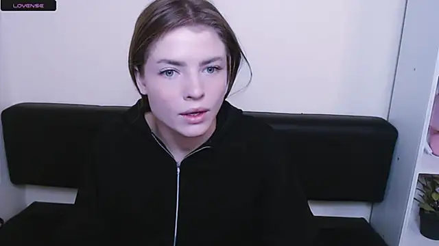 Snapshot of MissOliviaa_ chatting on 8, 1, 2025 MissOliviaa online show from 8, 1, 2025