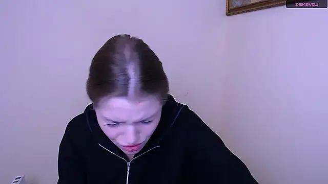 Snapshot of MissOliviaa_ chatting on 18, 1, 2025 MissOliviaa online show from 18, 1, 2025