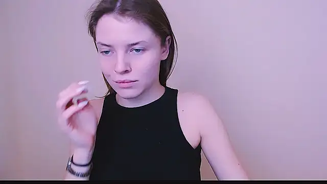 Snapshot of MissOliviaa_ chatting on 7, 2, 2025 MissOliviaa online show from 7, 2, 2025