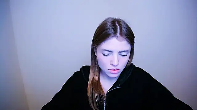 Snapshot of MissOliviaa_ chatting on 11, 2, 2025 MissOliviaa online show from 11, 2, 2025