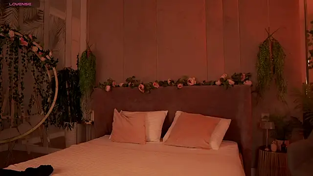 Snapshot of Smiley_Mia chatting on 14, 9, 2025 Smiley Mia online show from 14, 9, 2025