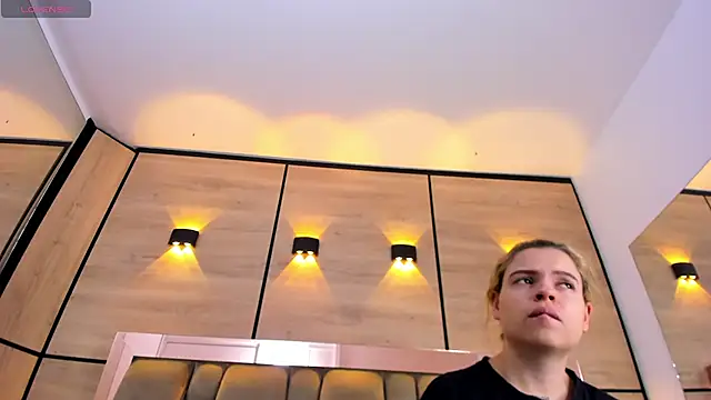 Snapshot of dorothy_vegga chatting on 17, 11, 2025 dorothy vegga online show from 17, 11, 2025