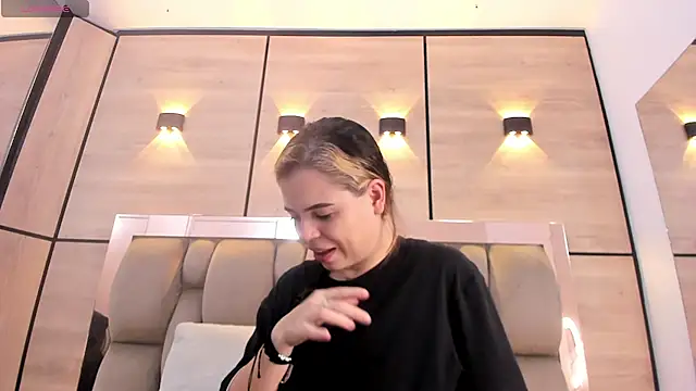 Snapshot of dorothy_vegga chatting on 19, 11, 2025 dorothy vegga online show from 19, 11, 2025