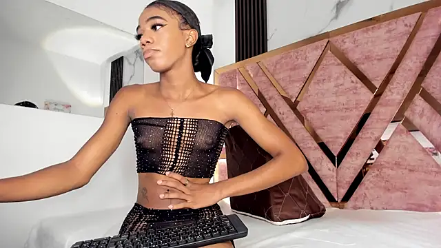 Snapshot of tifany_bigdick chatting on 15, 3, 2025 tifany bigdick online show from 15, 3, 2025