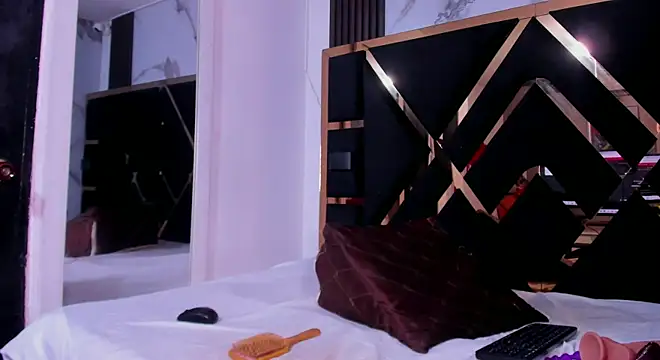 Snapshot of tifany_bigdick chatting on 12, 10, 2025 tifany bigdick online show from 12, 10, 2025