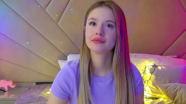 Snapshot of MilanaBalmain chatting on 8, 3, 2025 MilanaBalmain online show from 8, 3, 2025