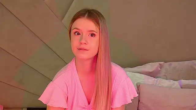 Snapshot of MilanaBalmain chatting on 22, 9, 2025 MilanaBalmain online show from 22, 9, 2025