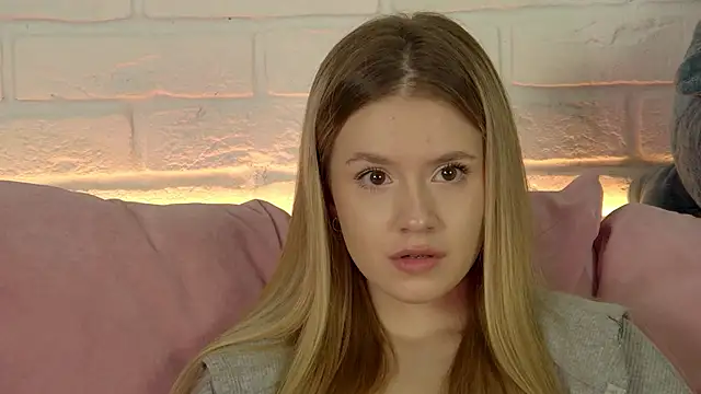 Snapshot of MilanaBalmain chatting on 15, 10, 2025 MilanaBalmain online show from 15, 10, 2025