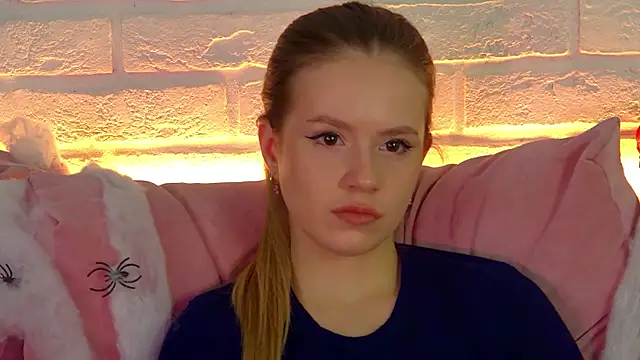 Snapshot of MilanaBalmain chatting on 1, 11, 2025 MilanaBalmain online show from 1, 11, 2025