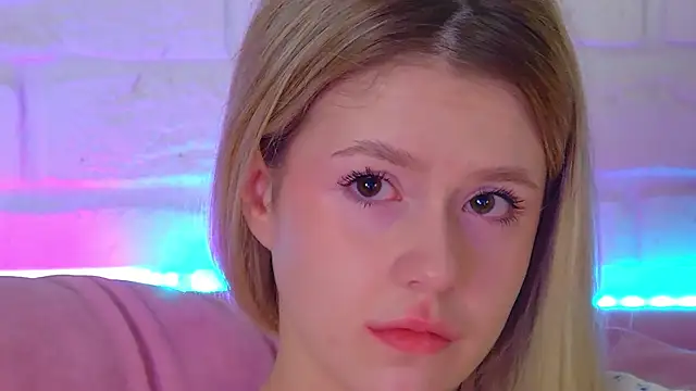 Snapshot of MilanaBalmain chatting on 14, 3, 2026 MilanaBalmain online show from 14, 3, 2026