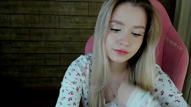 Snapshot of MilanaBalmain chatting on 1, 4, 2026 MilanaBalmain online show from 1, 4, 2026