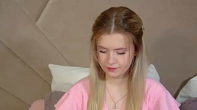 Snapshot of MilanaBalmain chatting on 6, 4, 2026 MilanaBalmain online show from 6, 4, 2026