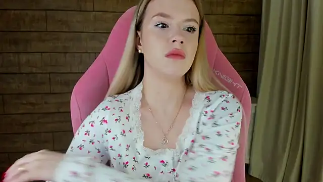 Snapshot of MilanaBalmain chatting on 8, 4, 2026 MilanaBalmain online show from 8, 4, 2026