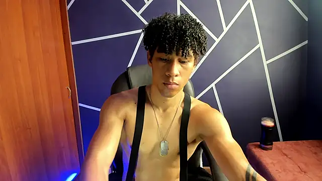 Snapshot of Pendragon1224 chatting on 15, 12, 2024 Pendragon1224 online show from 15, 12, 2024