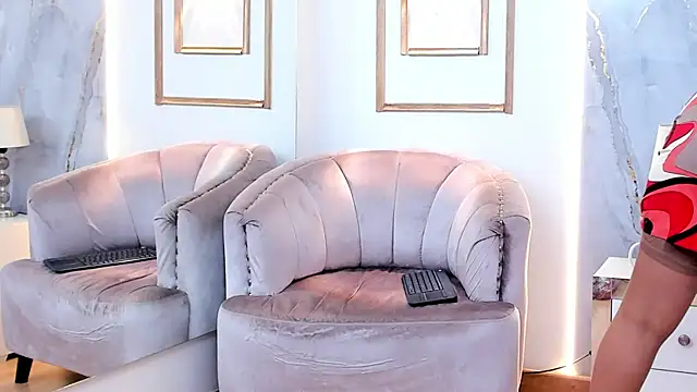 AmandaMartinez  online show from 4, 10, 2025