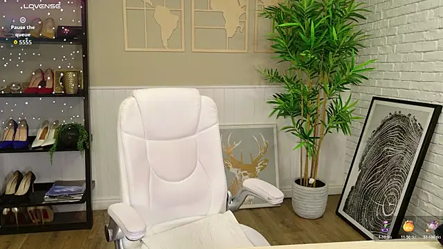 LadyLeea online show from 18, 4, 2026