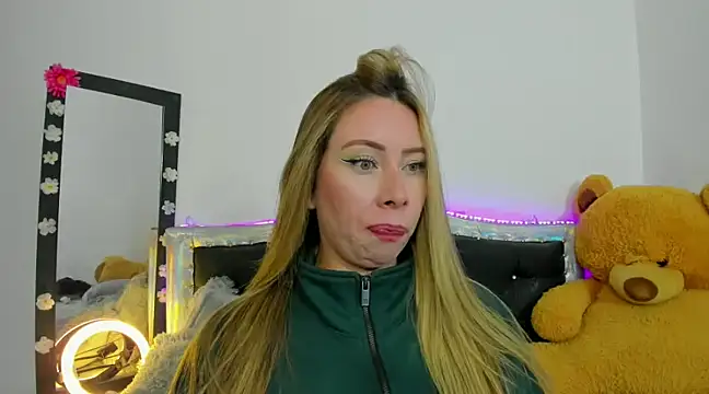 JanneKim online show from 13, 2, 2025