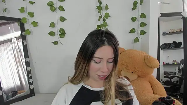 JanneKim online show from 16, 10, 2025