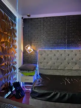 Snapshot of Paloma__LS chatting on 4, 12, 2025 Paloma LS online show from 4, 12, 2025