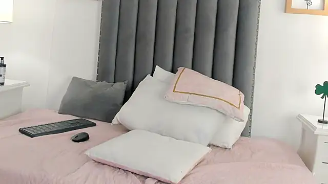 Snapshot of samanta_william chatting on 18, 3, 2025 samanta william online show from 18, 3, 2025