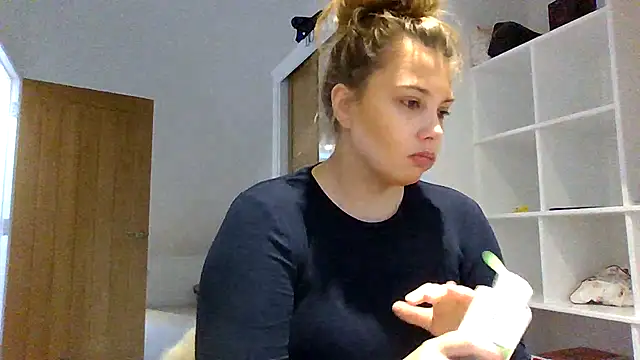 Snapshot of Krystal_Tx chatting on 3, 11, 2025 Krystal Tx online show from 3, 11, 2025