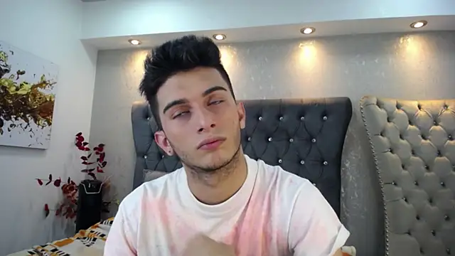 Snapshot of MrWilliseo chatting on 2, 2, 2025 MrWilliseo online show from 2, 2, 2025