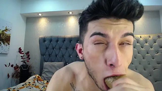 Snapshot of MrWilliseo chatting on 2, 2, 2025 MrWilliseo online show from 2, 2, 2025