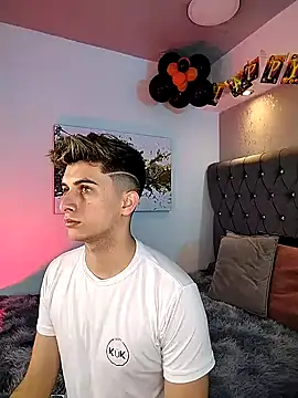 Snapshot of MrWilliseo chatting on 28, 10, 2025 MrWilliseo online show from 28, 10, 2025