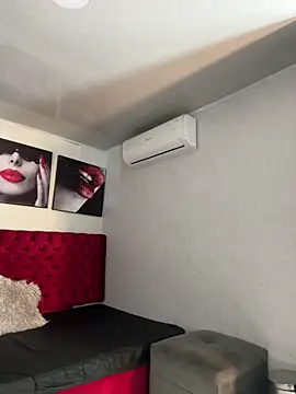 Snapshot of KENDER21_ chatting on 28, 2, 2025 KENDER21 online show from 28, 2, 2025