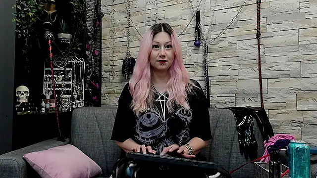 CruelMistress online show from 18, 3, 2025