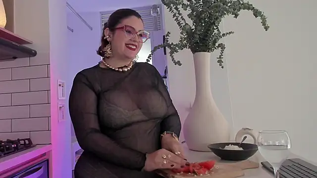 Snapshot of Candelariia_ chatting on 6, 3, 2025 Candelariia online show from 6, 3, 2025