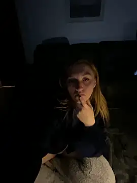 Snapshot of Stoner_BarbieXX chatting on 13, 5, 2026 Stoner BarbieXX online show from 13, 5, 2026