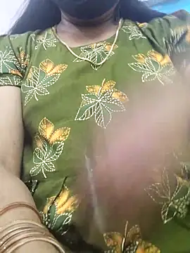 Snapshot of Tamilrojanew chatting on 31, 10, 2025 Tamilrojanew online show from 31, 10, 2025