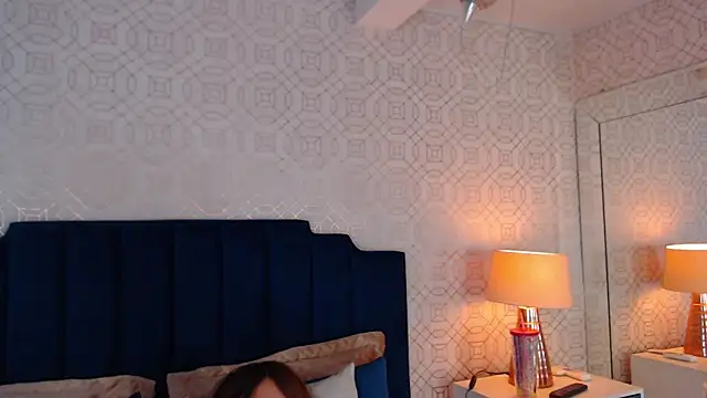 AdeleAndersonn online show from 17, 12, 2025