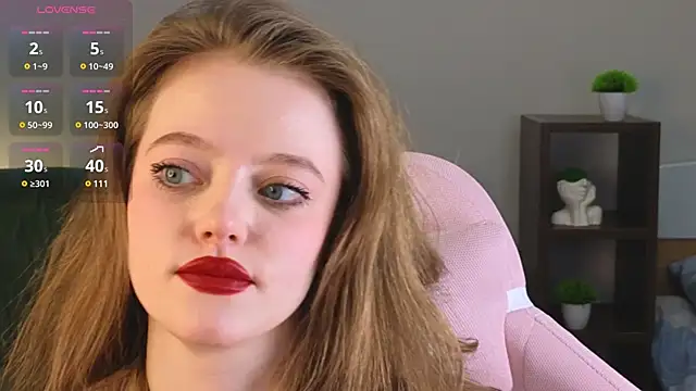 Snapshot of Eveleen_Soleen chatting on 13, 12, 2024 Eveleen Soleen online show from 13, 12, 2024