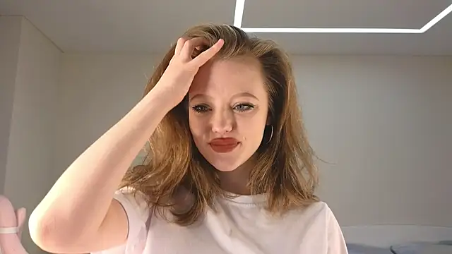 Snapshot of Eveleen_Soleen chatting on 15, 11, 2025 Eveleen Soleen online show from 15, 11, 2025