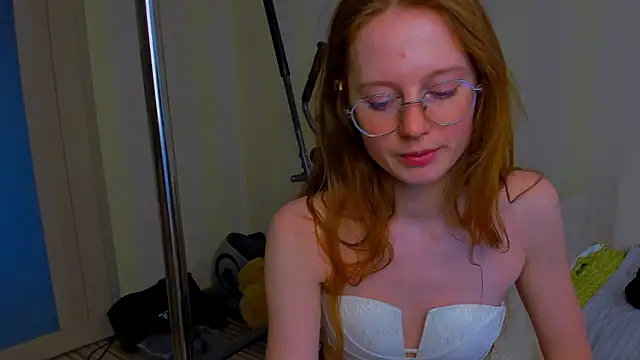 Snapshot of Fire_Luna chatting on 3, 2, 2026 Fire Luna online show from 3, 2, 2026