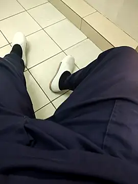 Snapshot of gatmoreno1 chatting on 17, 9, 2025 gatmoreno1 online show from 17, 9, 2025