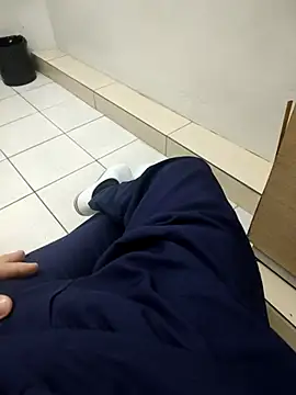 Snapshot of gatmoreno1 chatting on 24, 9, 2025 gatmoreno1 online show from 24, 9, 2025