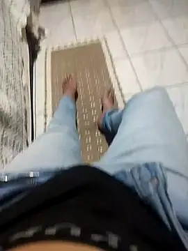 Snapshot of gatmoreno1 chatting on 28, 10, 2025 gatmoreno1 online show from 28, 10, 2025