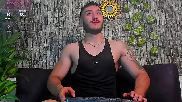 Snapshot of Zionmattis chatting on 12, 3, 2025 Zionmattis online show from 12, 3, 2025