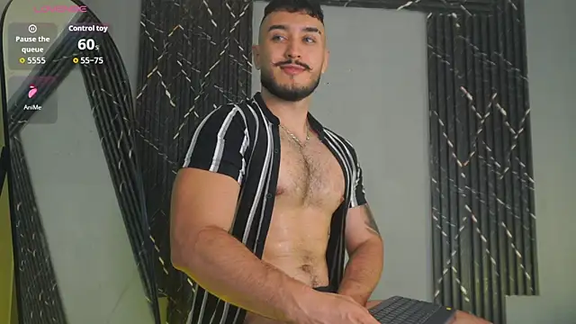 Snapshot of Zionmattis chatting on 8, 11, 2025 Zionmattis online show from 8, 11, 2025