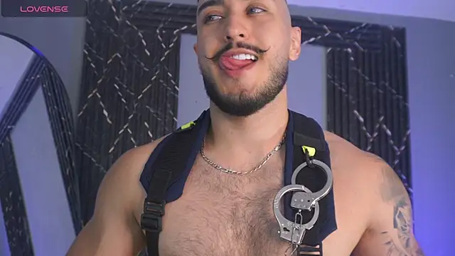 Snapshot of Zionmattis chatting on 15, 11, 2025 Zionmattis online show from 15, 11, 2025