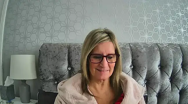 Snapshot of Additive_Mature_Linda chatting on 16, 12, 2024 Additive Mature Linda online show from 16, 12, 2024