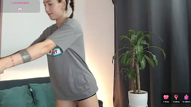 Snapshot of Susana_Rios11 chatting on 7, 11, 2025 Susana Rios11 online show from 7, 11, 2025